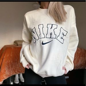Vintage Nike Sweatshirt